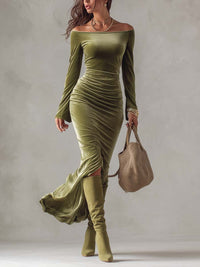 Vestido Maxi Verde Oliva de Terciopelo con Hombros Descubiertos y Mangas Largas