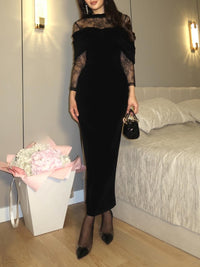 Vestido Maxi Justo em Veludo Preto com Renda