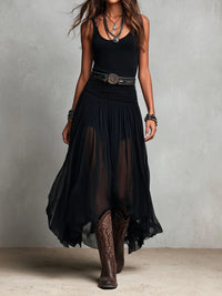 Top preto sem mangas com saia de tule, vestido comprido (sem cinto)