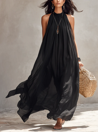 Vestido Maxi Plisado de Gasa Negro con Escote Americano