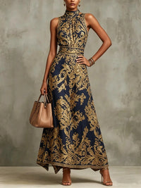 Vestido Maxi sem Mangas com Decote Halter em Estampado Barroco Azul Marinho e Dourado