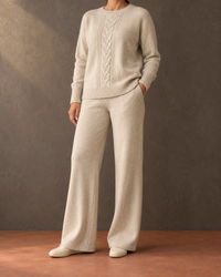 Madalena | Conjunto com camisola com painel entrançado e calças largas