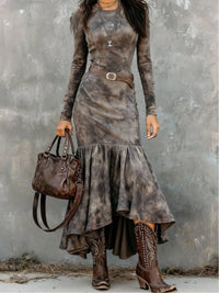 Vestido midi vintage de poliéster con bajo acampanado (incluye cinturón)